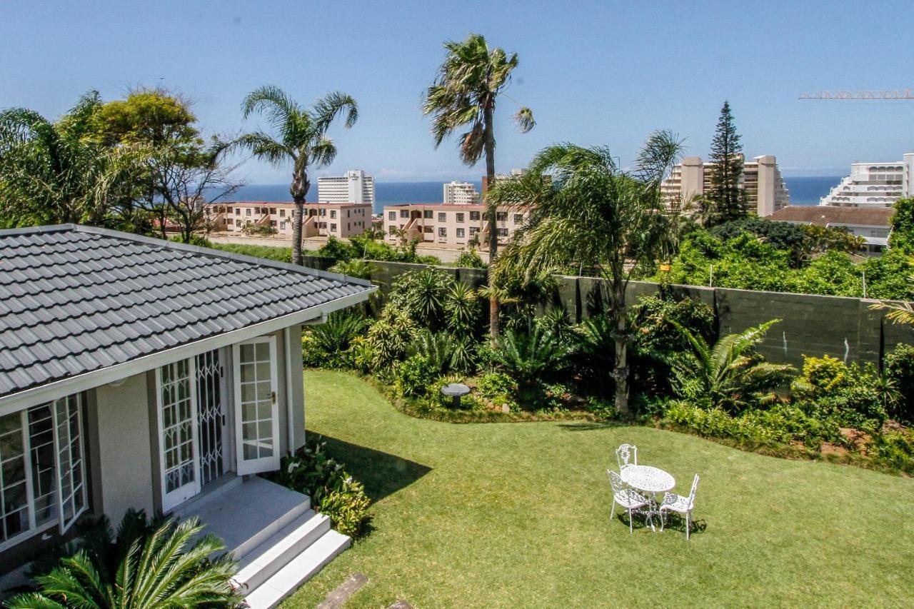 Blue Waves Lodge Umhlanga Exterior photo